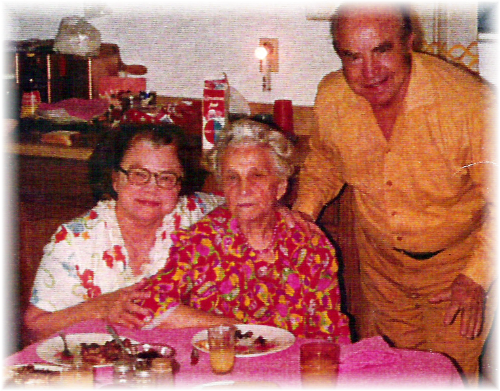 HHH with his Mom and Sis